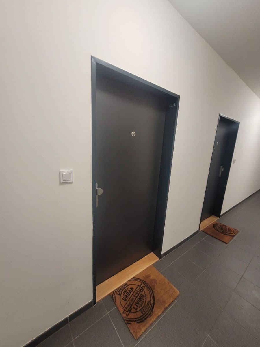 Pronájem bytu 1+kk 27 m², Holýšovská, Praha, Praha Pronájem bytu 1+kk 27 m², Holýšovská, Praha, Praha