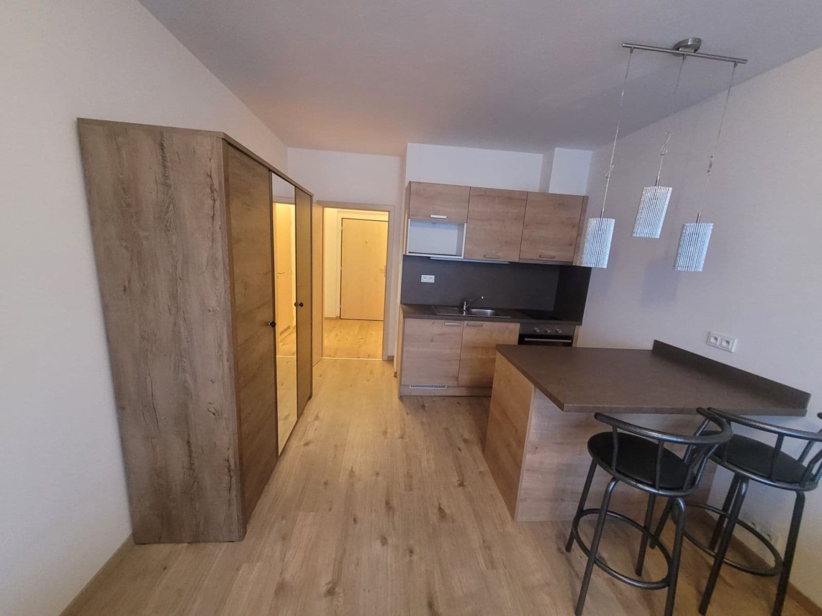 Pronájem bytu 1+kk 27 m², Holýšovská, Praha, Praha Pronájem bytu 1+kk 27 m², Holýšovská, Praha, Praha