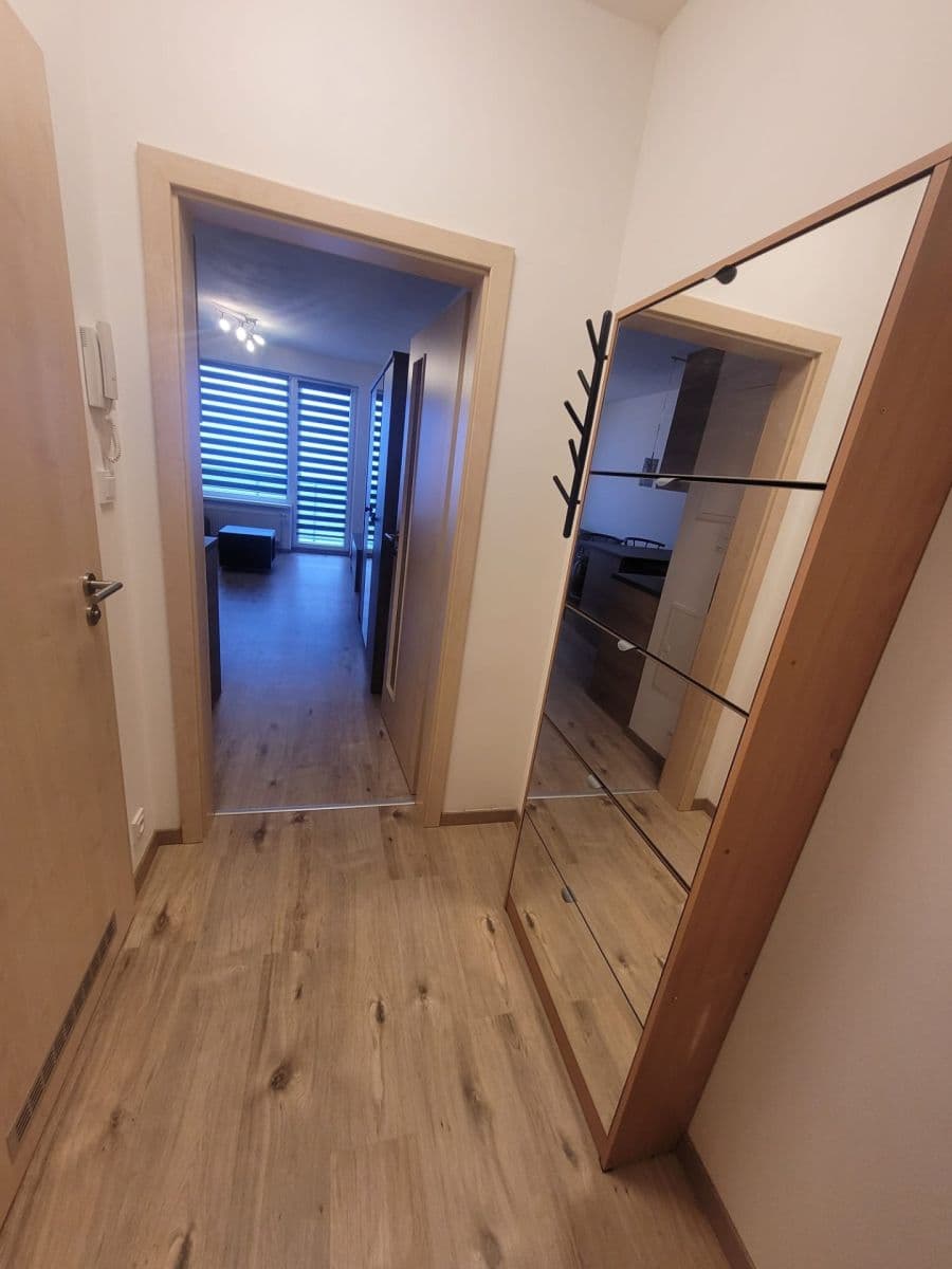 Pronájem bytu 1+kk 27 m², Holýšovská, Praha, Praha Pronájem bytu 1+kk 27 m², Holýšovská, Praha, Praha
