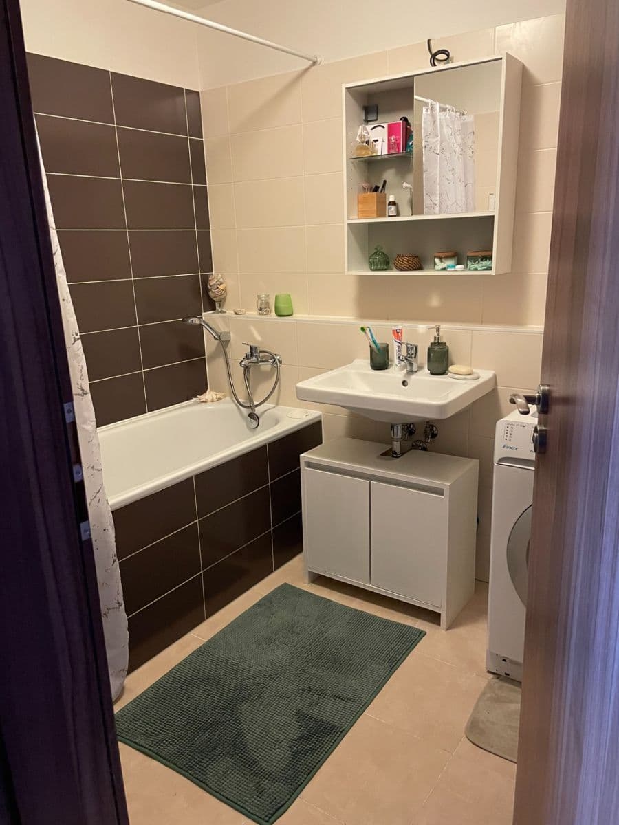 Pronájem bytu 2+kk 57 m², Hálův statek, Praha, Praha Pronájem bytu 2+kk 57 m², Hálův statek, Praha, Praha