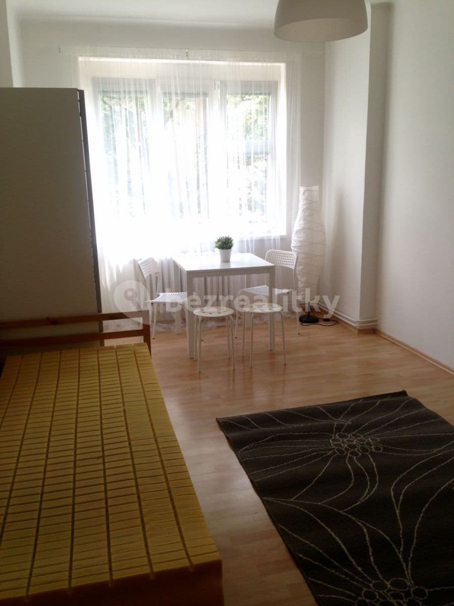 Pronájem bytu 1+kk 30 m², Biskupcova, Praha, Praha Pronájem bytu 1+kk 30 m², Biskupcova, Praha, Praha