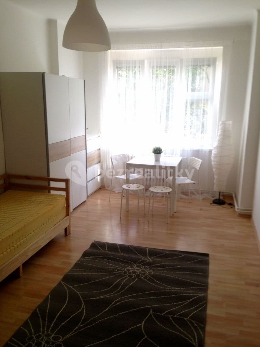 Pronájem bytu 1+kk 30 m², Biskupcova, Praha, Praha Pronájem bytu 1+kk 30 m², Biskupcova, Praha, Praha