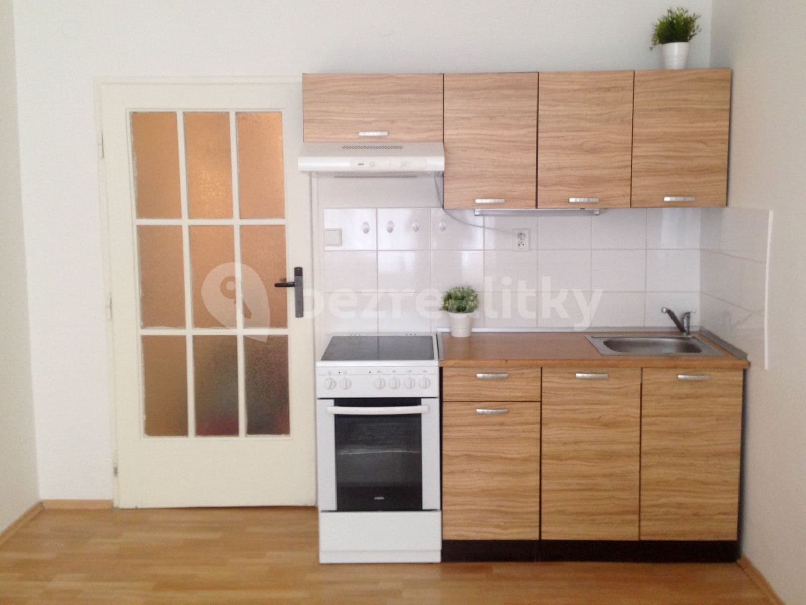Pronájem bytu 1+kk 30 m², Biskupcova, Praha, Praha Pronájem bytu 1+kk 30 m², Biskupcova, Praha, Praha