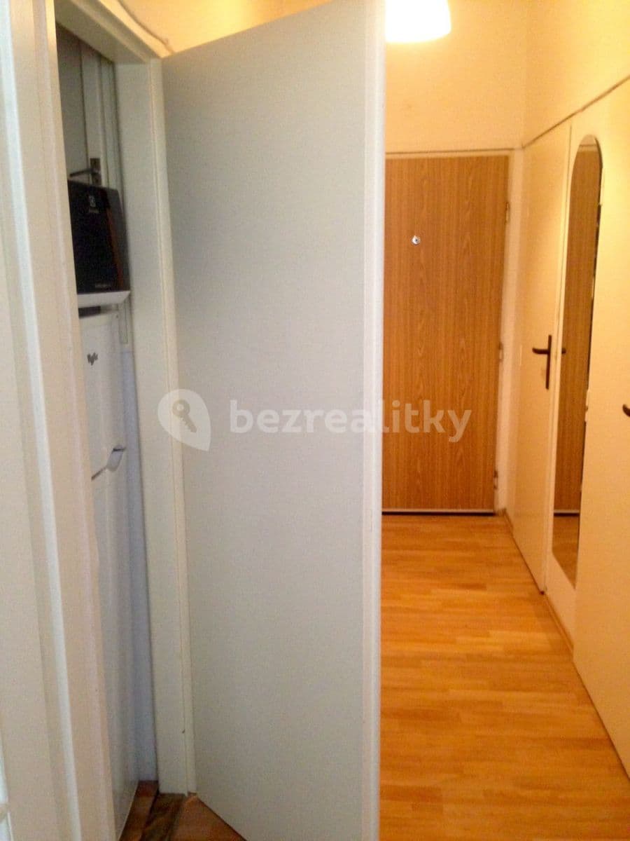 Pronájem bytu 1+kk 30 m², Biskupcova, Praha, Praha Pronájem bytu 1+kk 30 m², Biskupcova, Praha, Praha