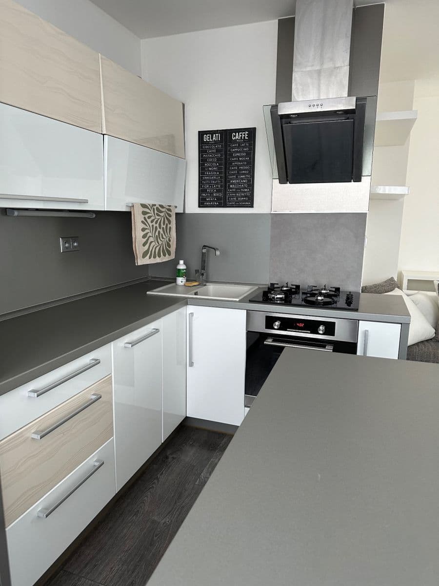 Pronájem bytu 2+kk 59 m², Čs. armády, Kladno, Středočeský kraj Pronájem bytu 2+kk 59 m², Čs. armády, Kladno, Středočeský kraj