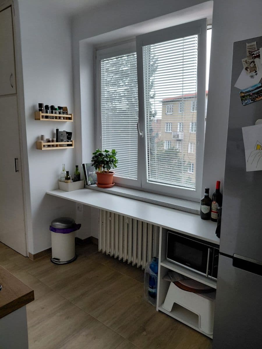 Pronájem bytu 2+1 54 m², Pravá, Praha, Praha Pronájem bytu 2+1 54 m², Pravá, Praha, Praha