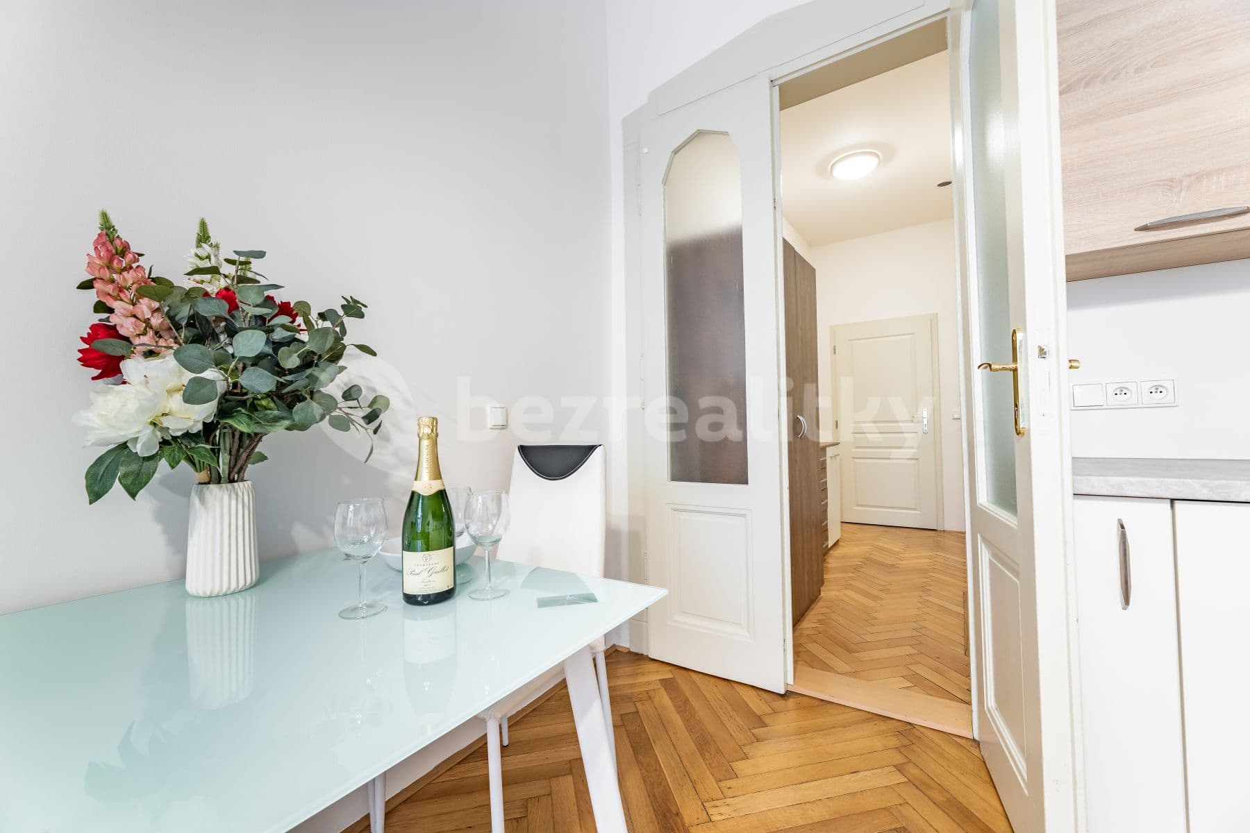 Pronájem bytu 1+kk 22 m², Elišky Krásnohorské, Praha, Praha Pronájem bytu 1+kk 22 m², Elišky Krásnohorské, Praha, Praha