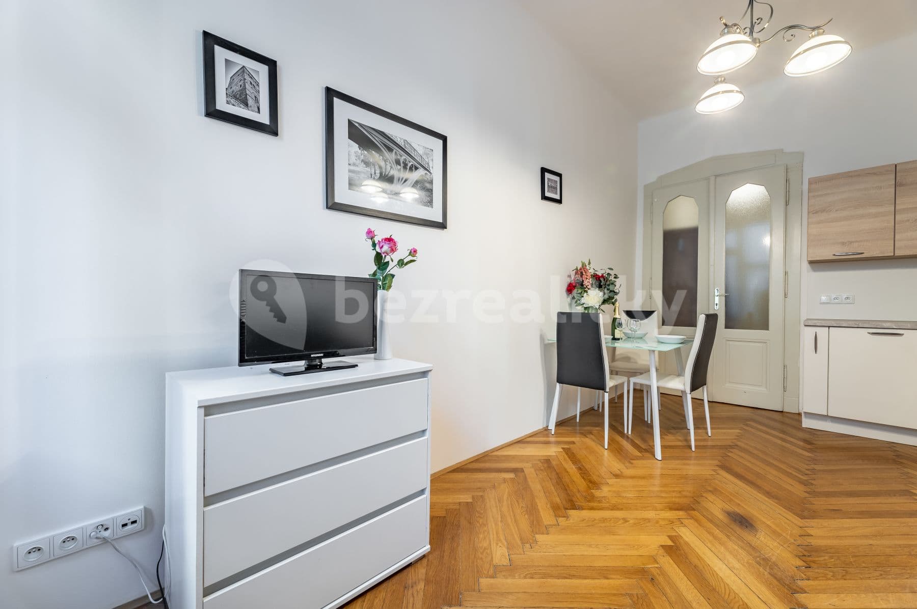 Pronájem bytu 1+kk 22 m², Elišky Krásnohorské, Praha, Praha Pronájem bytu 1+kk 22 m², Elišky Krásnohorské, Praha, Praha