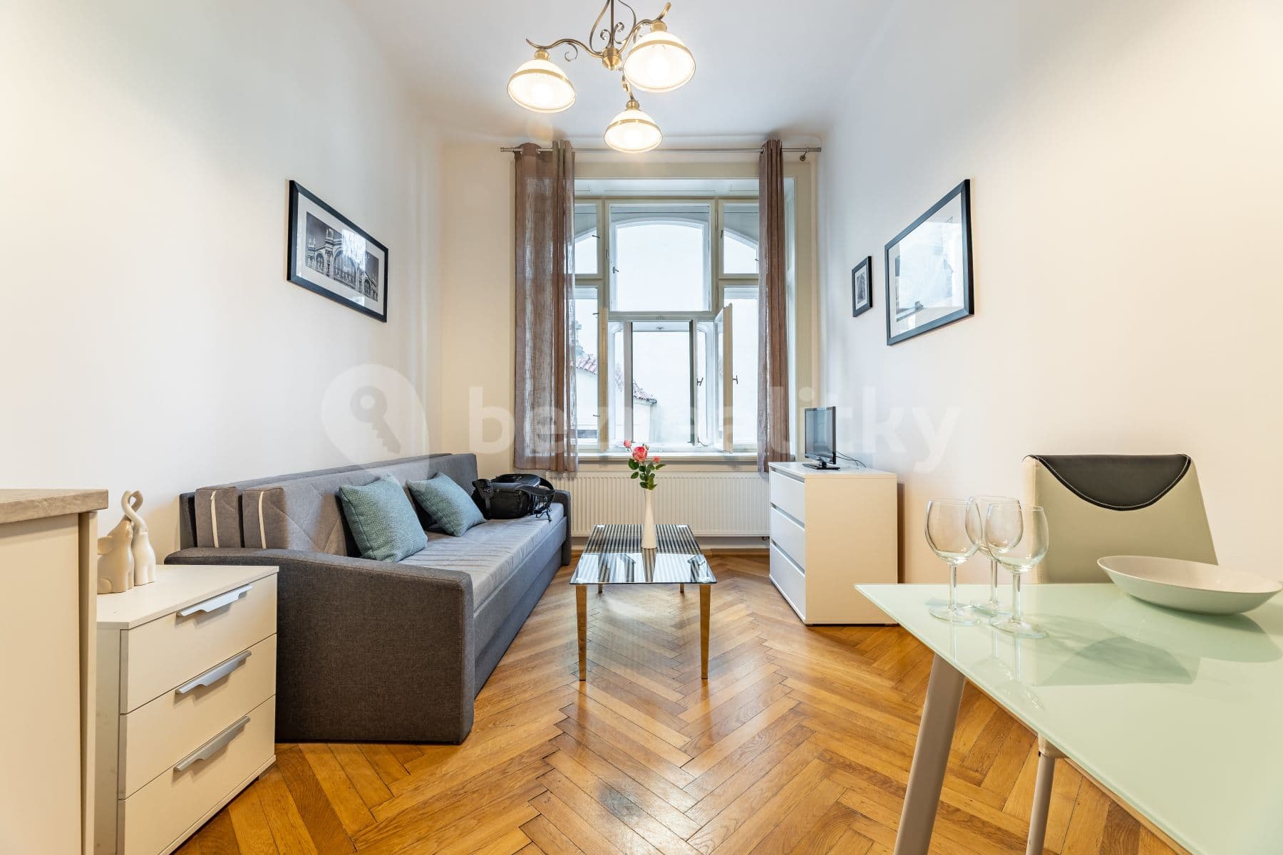 Pronájem bytu 1+kk 22 m², Elišky Krásnohorské, Praha, Praha Pronájem bytu 1+kk 22 m², Elišky Krásnohorské, Praha, Praha