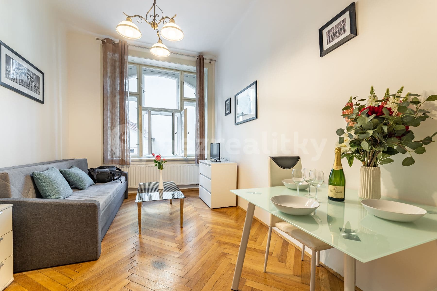 Pronájem bytu 1+kk 22 m², Elišky Krásnohorské, Praha, Praha Pronájem bytu 1+kk 22 m², Elišky Krásnohorské, Praha, Praha