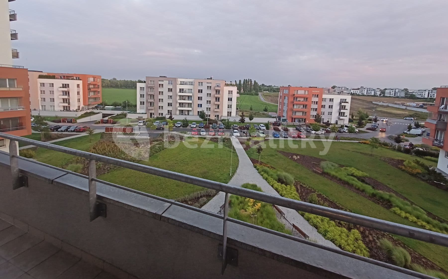 Pronájem bytu 2+kk 62 m², Hlučkova, Praha, Praha Pronájem bytu 2+kk 62 m², Hlučkova, Praha, Praha