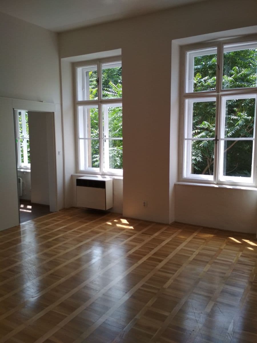 Pronájem bytu 1+1 43 m², třída Kapitána Jaroše, Brno, Jihomoravský kraj Pronájem bytu 1+1 43 m², třída Kapitána Jaroše, Brno, Jihomoravský kraj