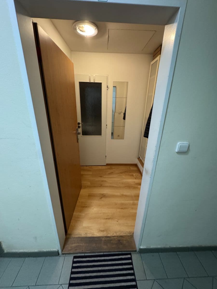 Pronájem bytu 2+1 52 m², Pod pekárnami, Praha, Praha Pronájem bytu 2+1 52 m², Pod pekárnami, Praha, Praha