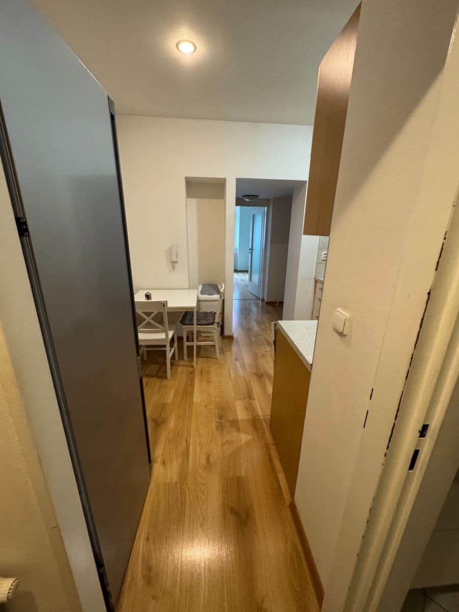 Pronájem bytu 2+1 52 m², Pod pekárnami, Praha, Praha Pronájem bytu 2+1 52 m², Pod pekárnami, Praha, Praha