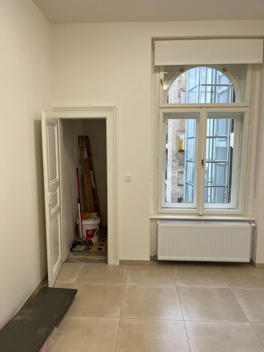 Pronájem bytu 2+1 72 m², Korunní, Praha, Praha Pronájem bytu 2+1 72 m², Korunní, Praha, Praha