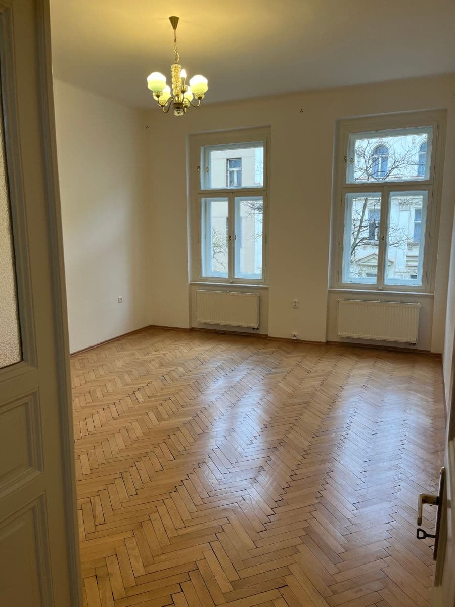 Pronájem bytu 2+1 77 m², Korunní, Praha, Praha Pronájem bytu 2+1 77 m², Korunní, Praha, Praha