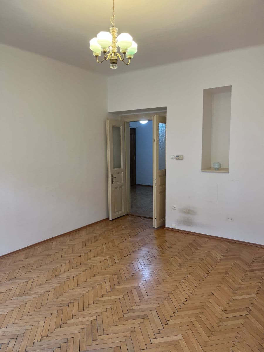 Pronájem bytu 2+1 77 m², Korunní, Praha, Praha Pronájem bytu 2+1 77 m², Korunní, Praha, Praha
