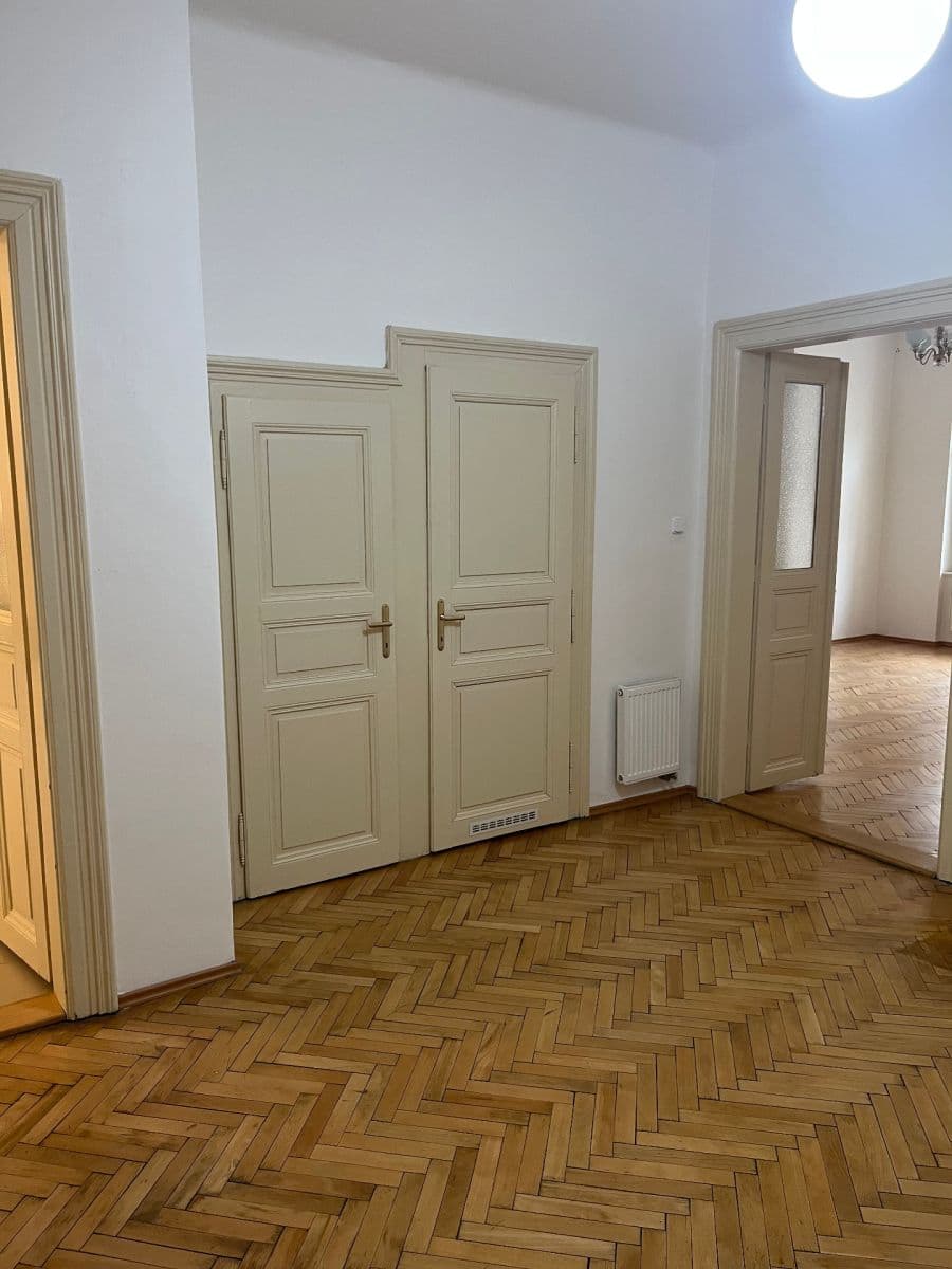 Pronájem bytu 2+1 77 m², Korunní, Praha, Praha Pronájem bytu 2+1 77 m², Korunní, Praha, Praha