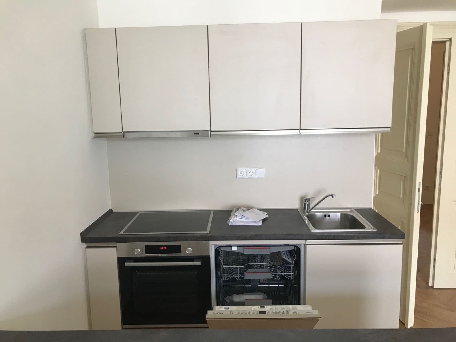 Pronájem bytu 2+kk 55 m², Korunní, Praha, Praha Pronájem bytu 2+kk 55 m², Korunní, Praha, Praha