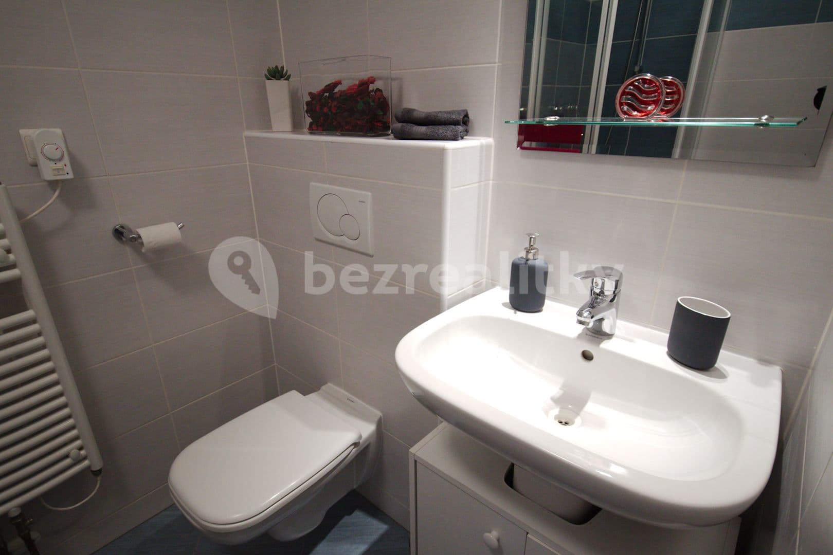 Pronájem bytu 1+1 43 m², Přeučilova, Praha, Praha Pronájem bytu 1+1 43 m², Přeučilova, Praha, Praha