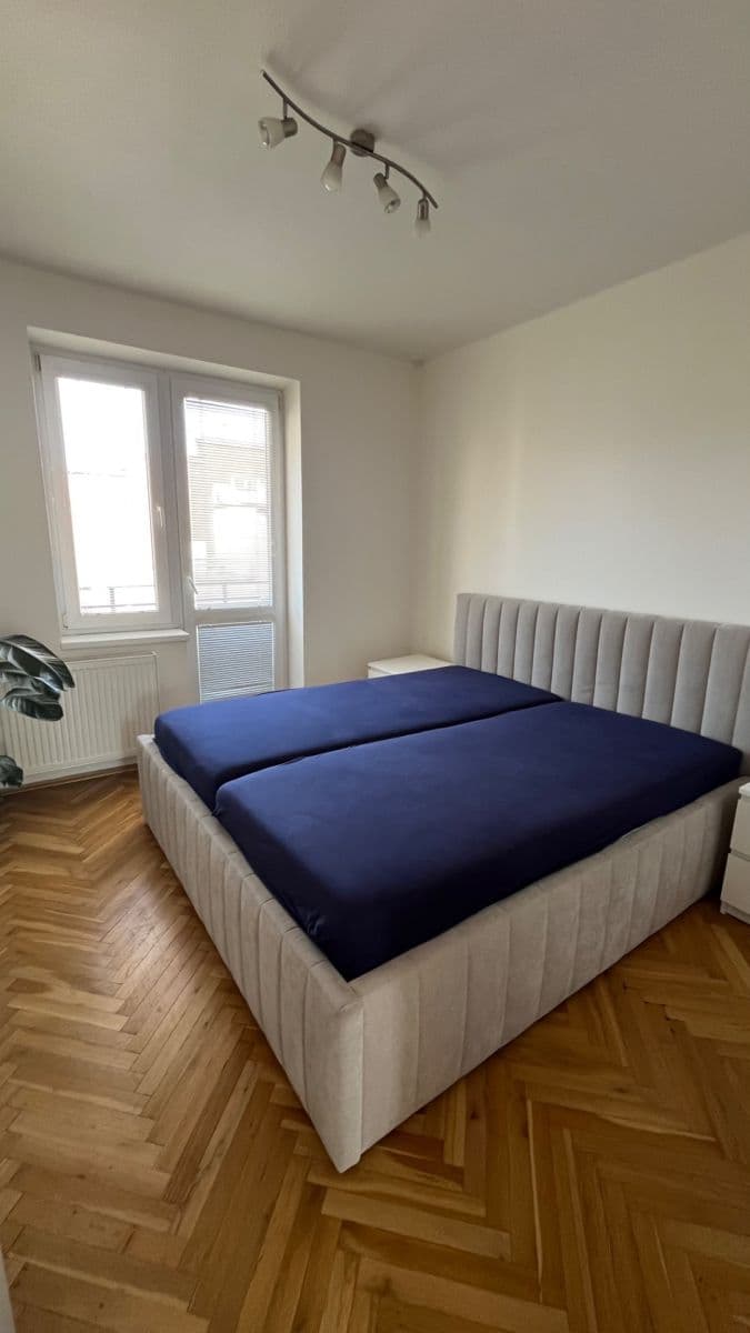 Pronájem bytu 2+1 54 m², Kafkova, Praha, Praha Pronájem bytu 2+1 54 m², Kafkova, Praha, Praha