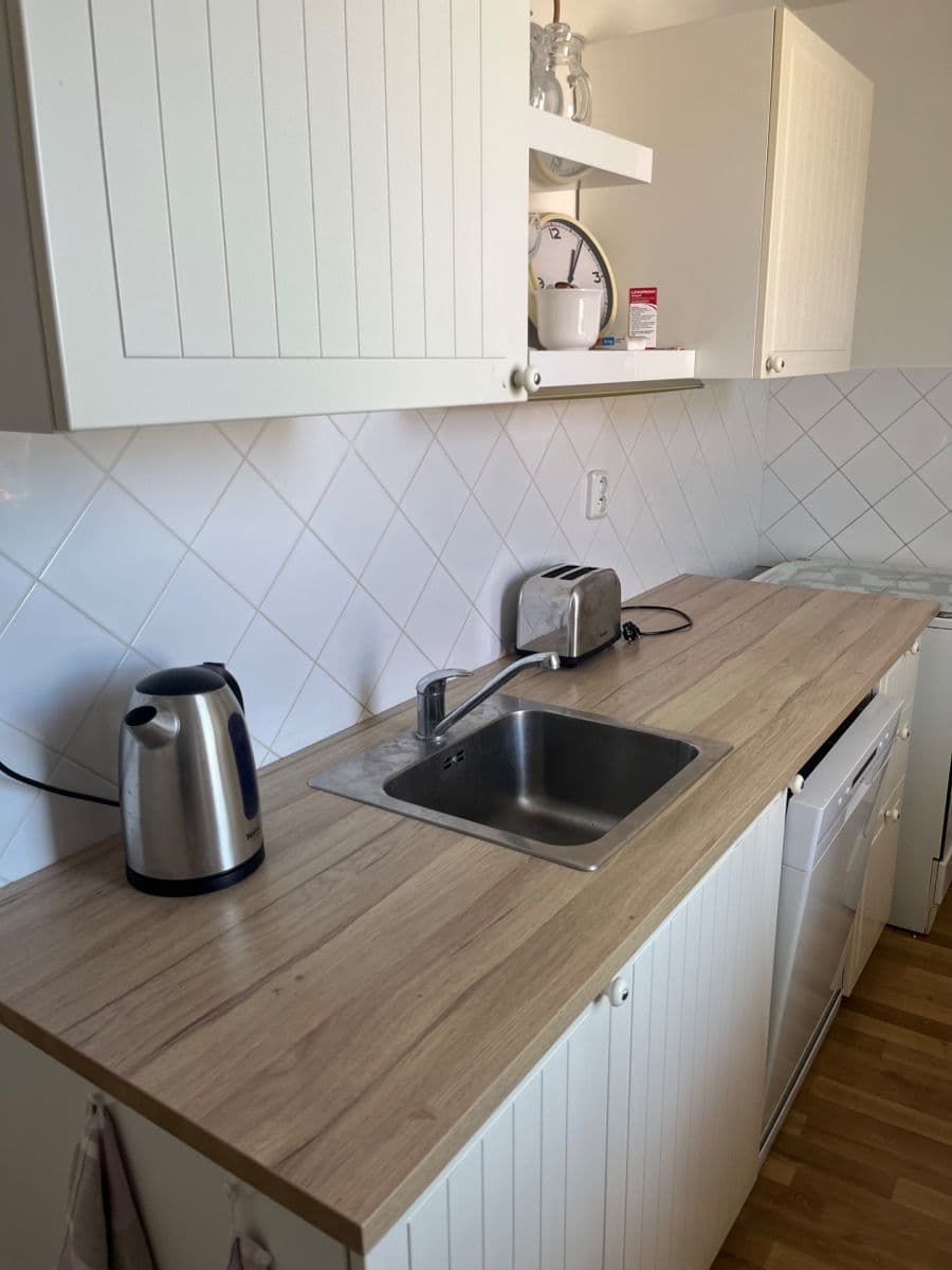 Pronájem bytu 2+1 54 m², Kafkova, Praha, Praha Pronájem bytu 2+1 54 m², Kafkova, Praha, Praha
