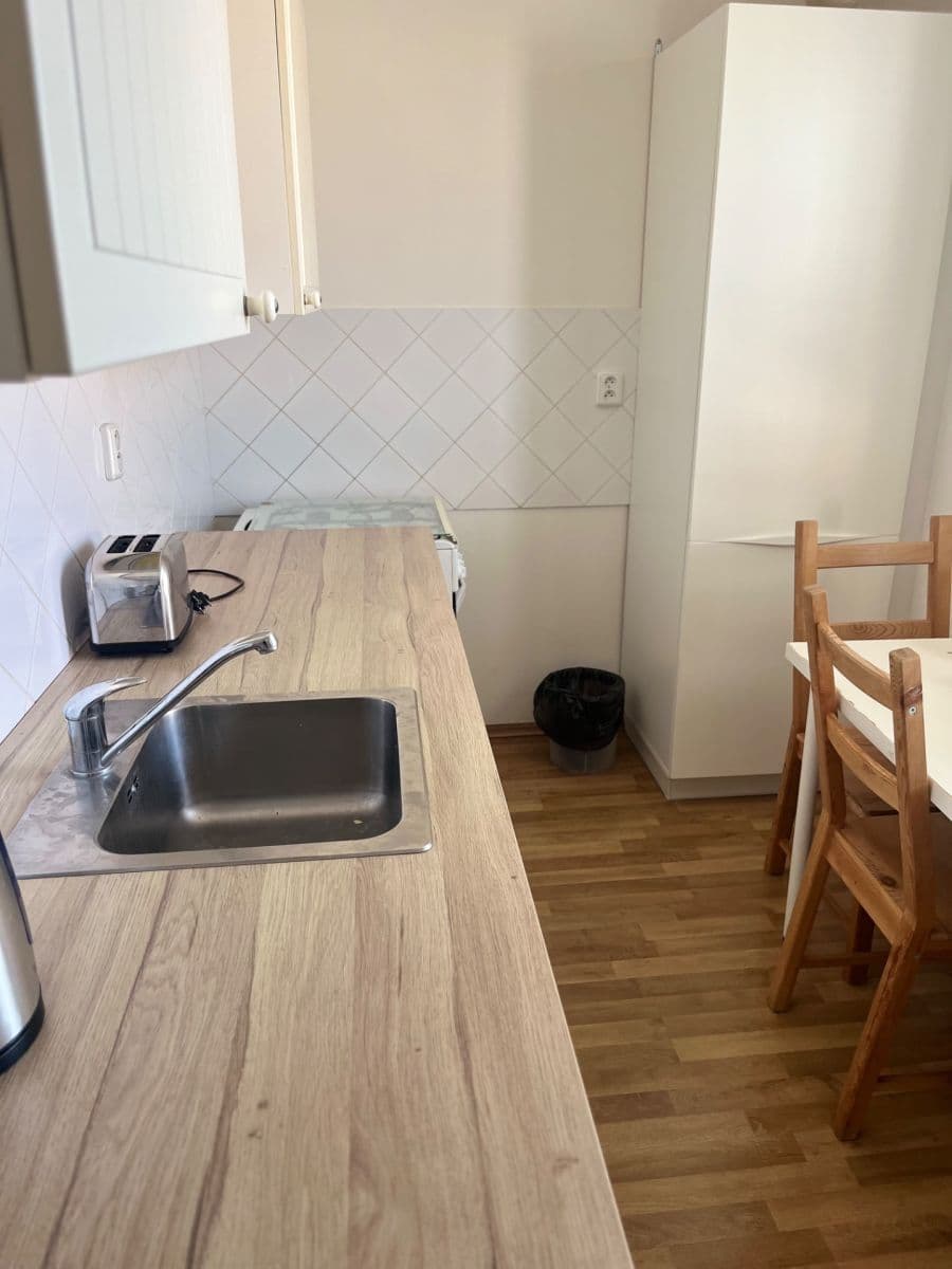 Pronájem bytu 2+1 54 m², Kafkova, Praha, Praha Pronájem bytu 2+1 54 m², Kafkova, Praha, Praha