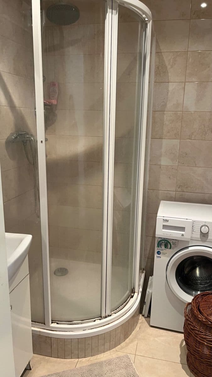 Pronájem bytu 2+1 54 m², Kafkova, Praha, Praha Pronájem bytu 2+1 54 m², Kafkova, Praha, Praha