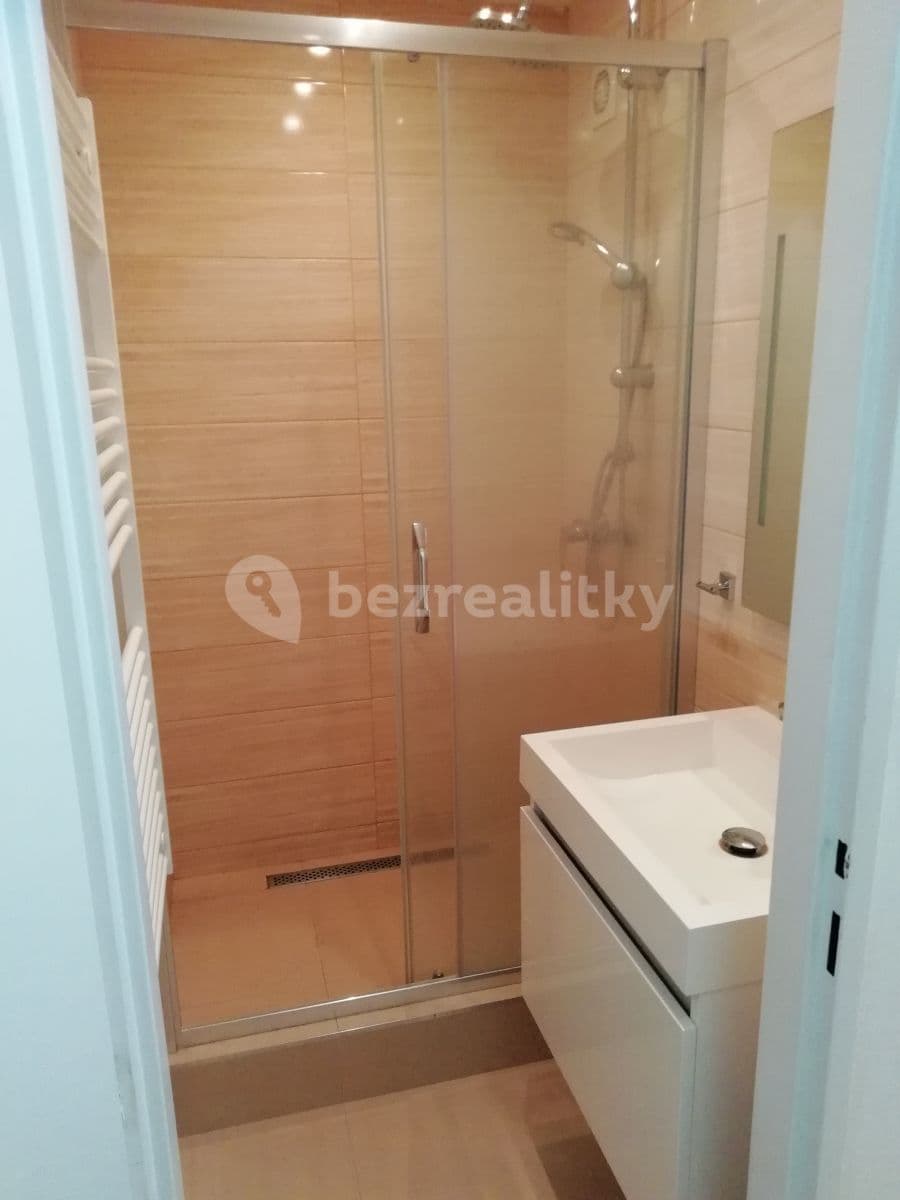 Pronájem bytu 2+kk 40 m², Šluknovská, Praha, Praha Pronájem bytu 2+kk 40 m², Šluknovská, Praha, Praha