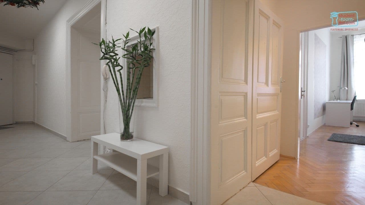 Pronájem bytu 6+1 130 m², Janáčkovo nábřeží, Praha, Praha Pronájem bytu 6+1 130 m², Janáčkovo nábřeží, Praha, Praha