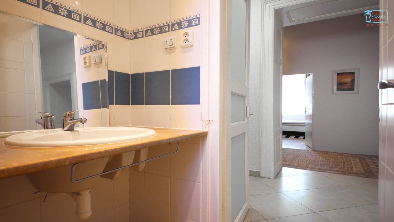 Pronájem bytu 6+1 130 m², Janáčkovo nábřeží, Praha, Praha Pronájem bytu 6+1 130 m², Janáčkovo nábřeží, Praha, Praha