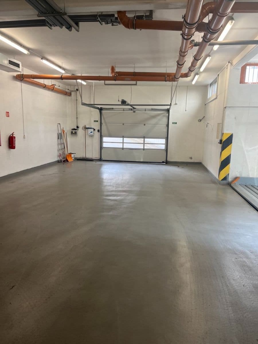 Pronájem garáže 12 m², K Zahrádkám, Praha, Praha Pronájem garáže 12 m², K Zahrádkám, Praha, Praha