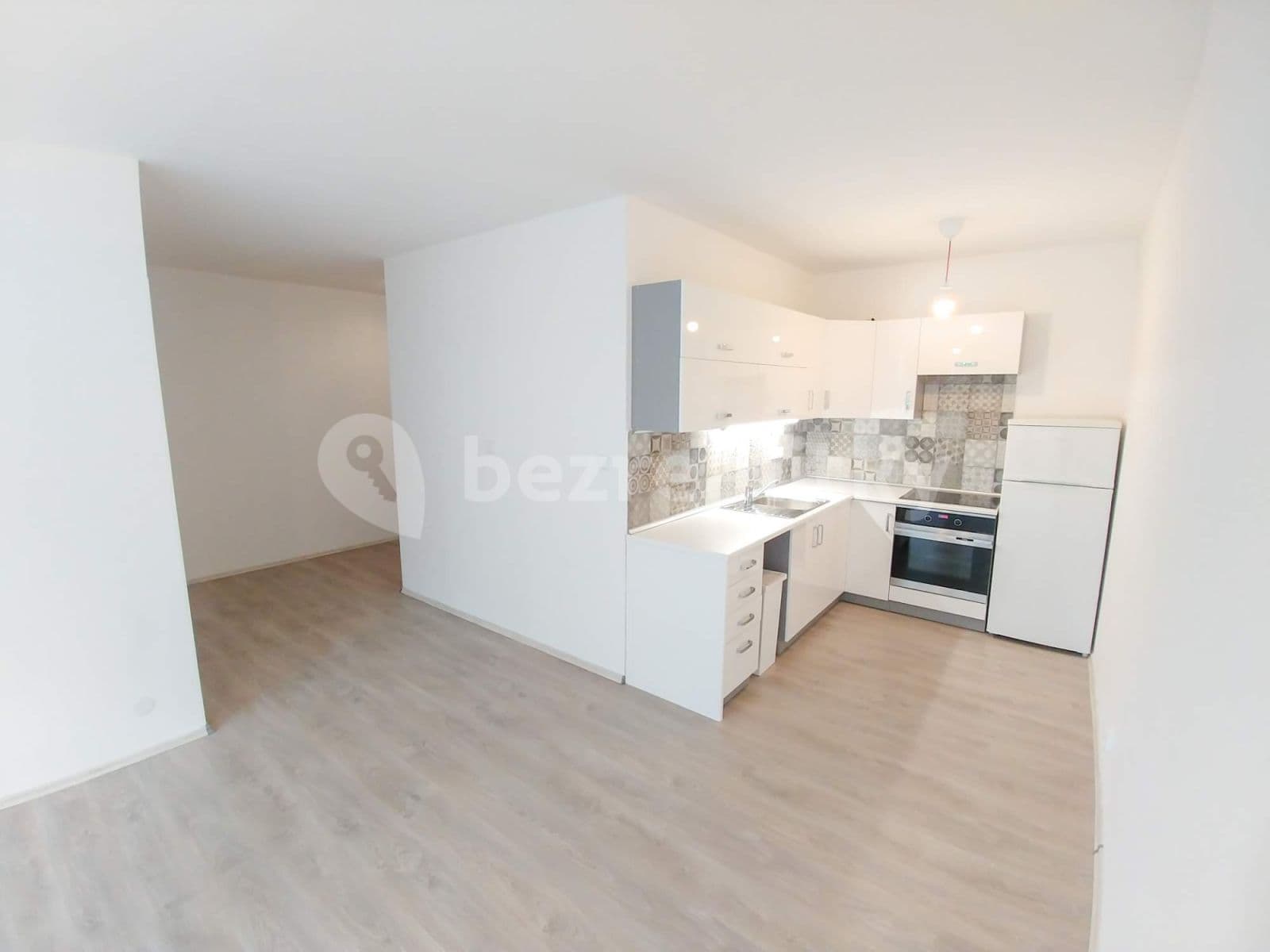 Pronájem bytu 2+kk 47 m², V Lázních, Jesenice, Středočeský kraj Pronájem bytu 2+kk 47 m², V Lázních, Jesenice, Středočeský kraj