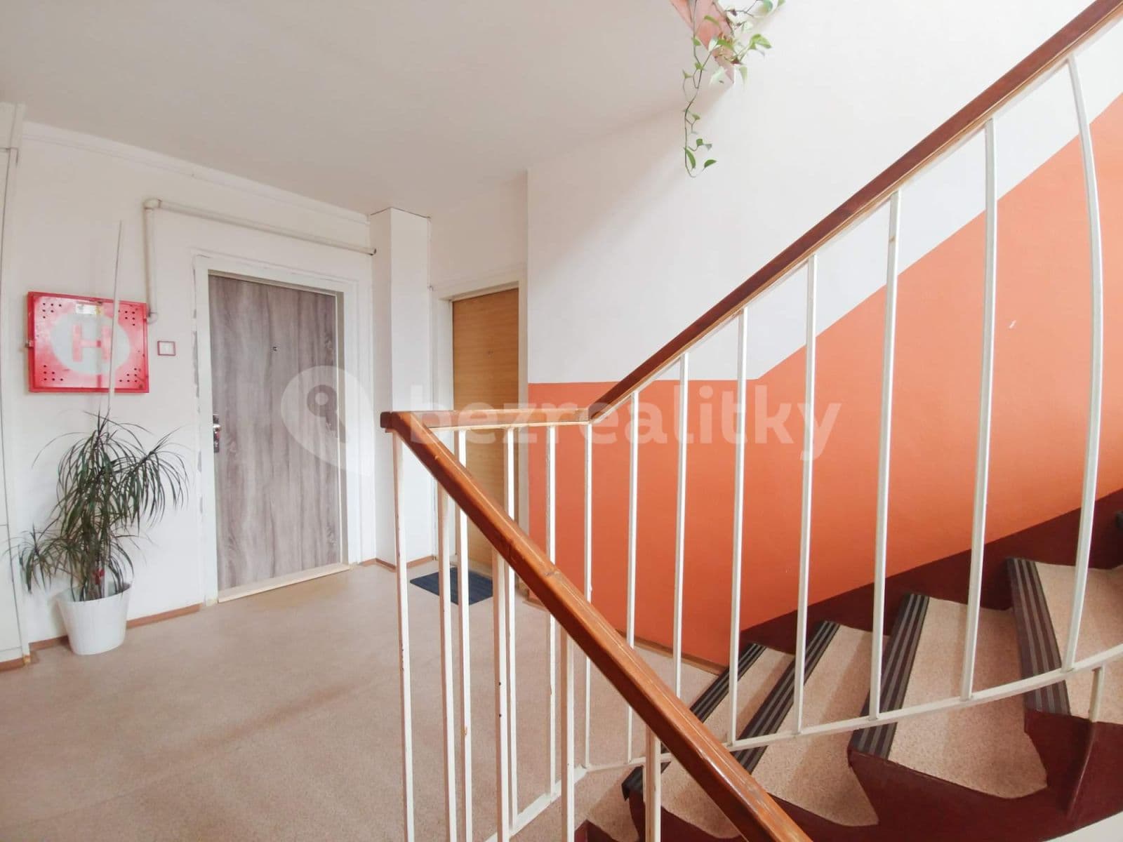 Pronájem bytu 2+kk 47 m², V Lázních, Jesenice, Středočeský kraj Pronájem bytu 2+kk 47 m², V Lázních, Jesenice, Středočeský kraj