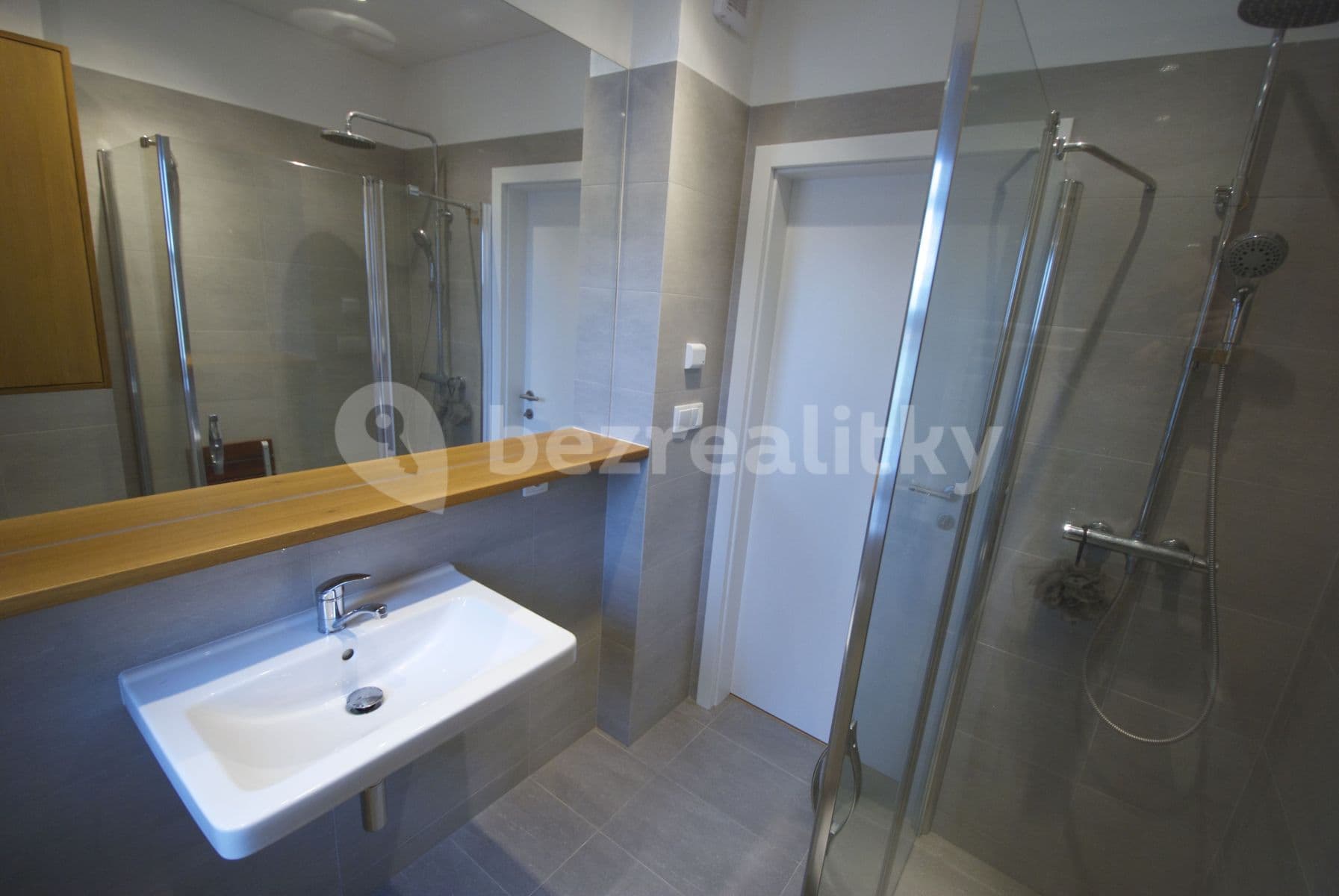 Pronájem domu 114 m², pozemek 638 m², Vokřínská, Praha, Praha Pronájem domu 114 m², pozemek 638 m², Vokřínská, Praha, Praha