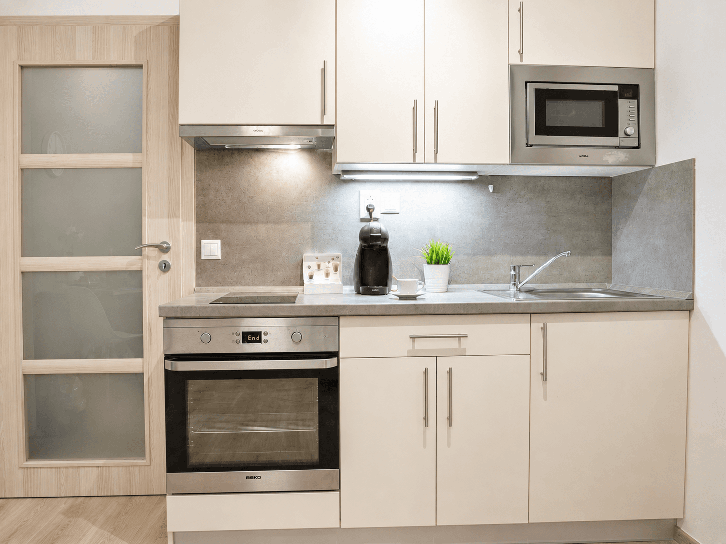 Pronájem bytu 1+kk 34 m², Freyova, Praha, Praha Pronájem bytu 1+kk 34 m², Freyova, Praha, Praha