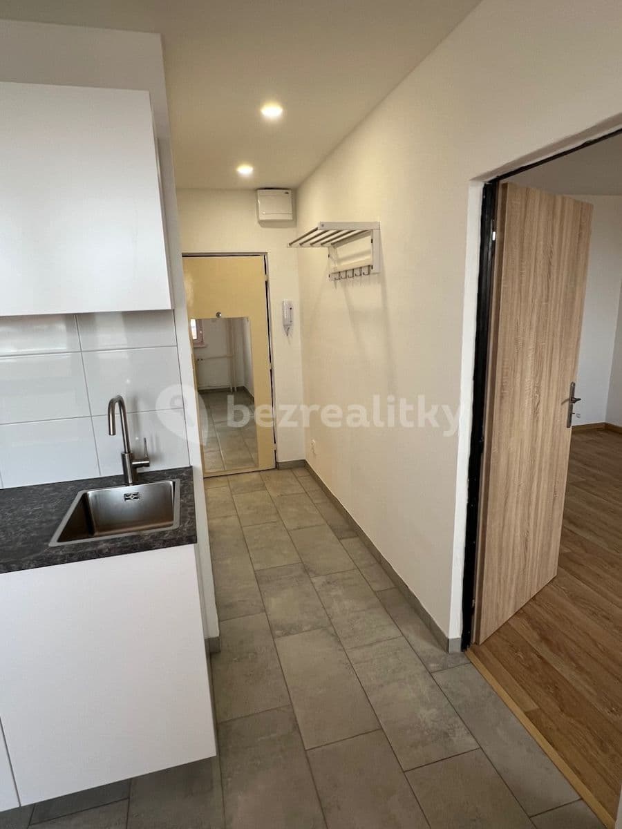 Pronájem bytu 1+1 32 m², Hranická, Lipník nad Bečvou, Olomoucký kraj Pronájem bytu 1+1 32 m², Hranická, Lipník nad Bečvou, Olomoucký kraj