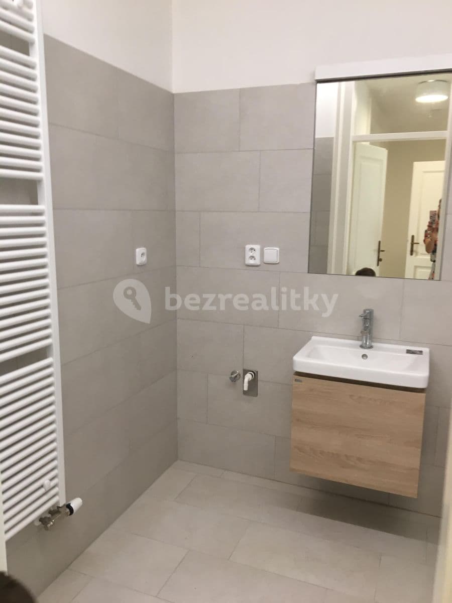 Pronájem bytu 2+kk 65 m², Slovenská, Olomouc, Olomoucký kraj Pronájem bytu 2+kk 65 m², Slovenská, Olomouc, Olomoucký kraj