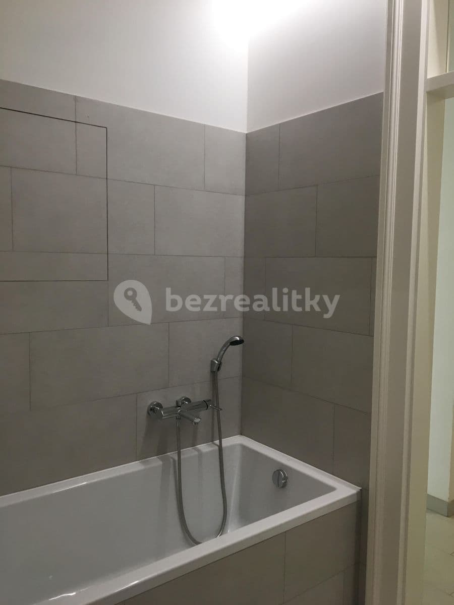 Pronájem bytu 2+kk 65 m², Slovenská, Olomouc, Olomoucký kraj Pronájem bytu 2+kk 65 m², Slovenská, Olomouc, Olomoucký kraj