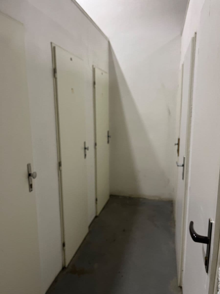 Pronájem bytu 1+kk 38 m², Lipnická, Praha, Praha Pronájem bytu 1+kk 38 m², Lipnická, Praha, Praha