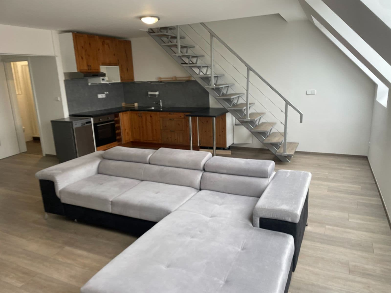 Pronájem bytu 2+kk 81 m², V Olšinách, Praha, Praha Pronájem bytu 2+kk 81 m², V Olšinách, Praha, Praha