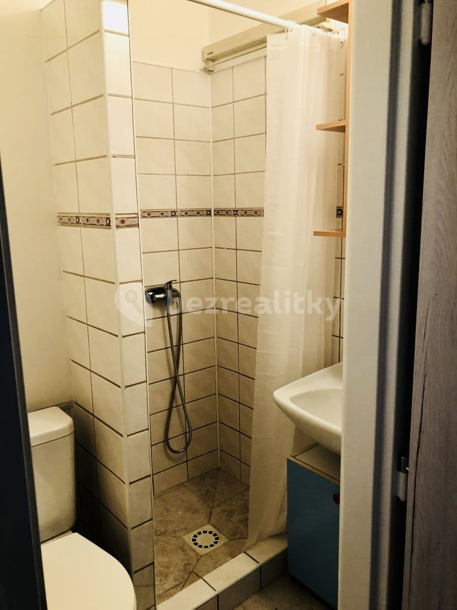 Pronájem bytu 1+kk 24 m², 17. listopadu, Ústí nad Labem, Ústecký kraj Pronájem bytu 1+kk 24 m², 17. listopadu, Ústí nad Labem, Ústecký kraj