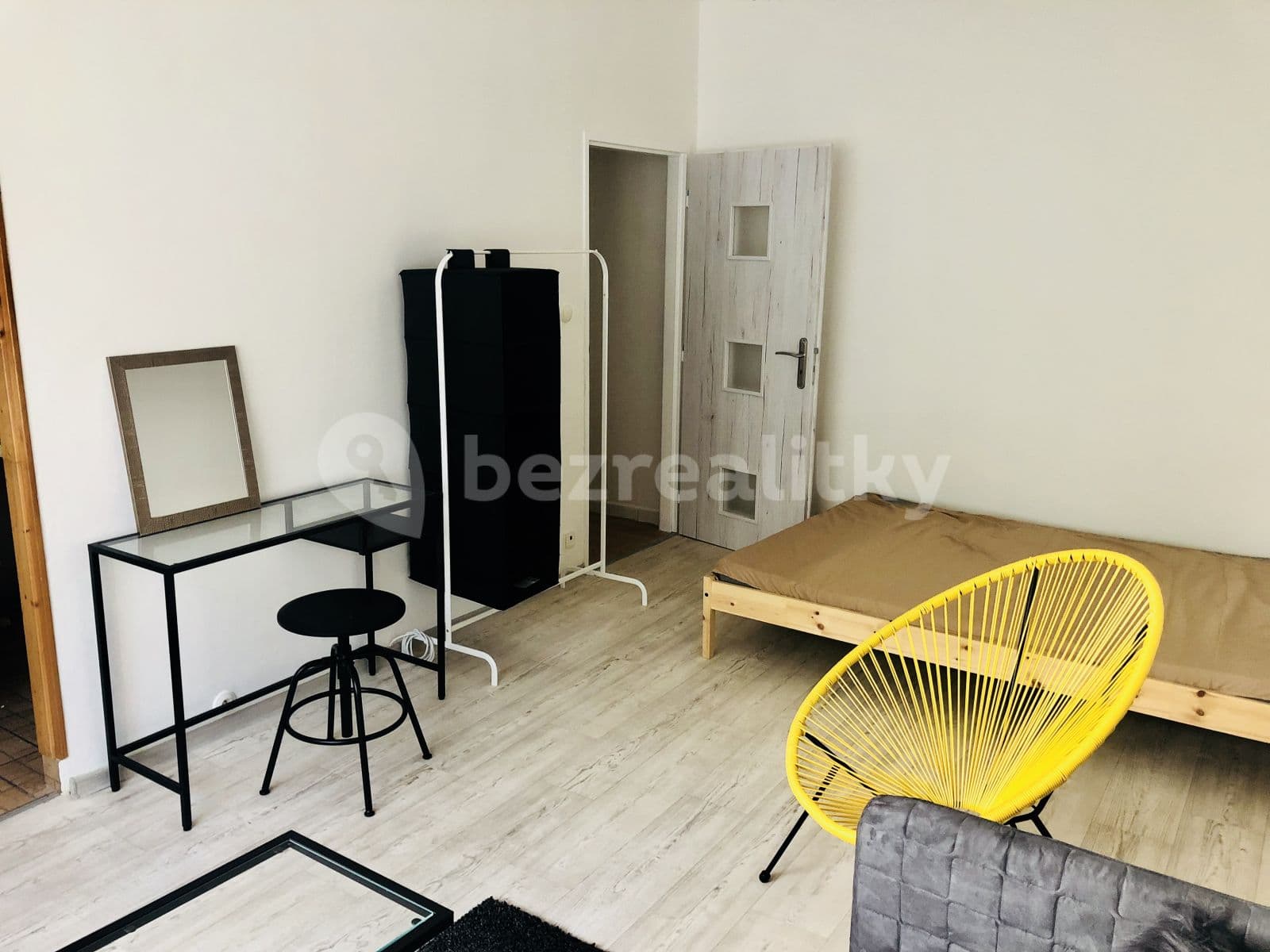 Pronájem bytu 1+kk 24 m², 17. listopadu, Ústí nad Labem, Ústecký kraj Pronájem bytu 1+kk 24 m², 17. listopadu, Ústí nad Labem, Ústecký kraj