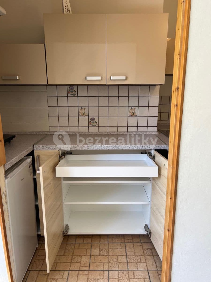 Pronájem bytu 1+kk 24 m², 17. listopadu, Ústí nad Labem, Ústecký kraj Pronájem bytu 1+kk 24 m², 17. listopadu, Ústí nad Labem, Ústecký kraj