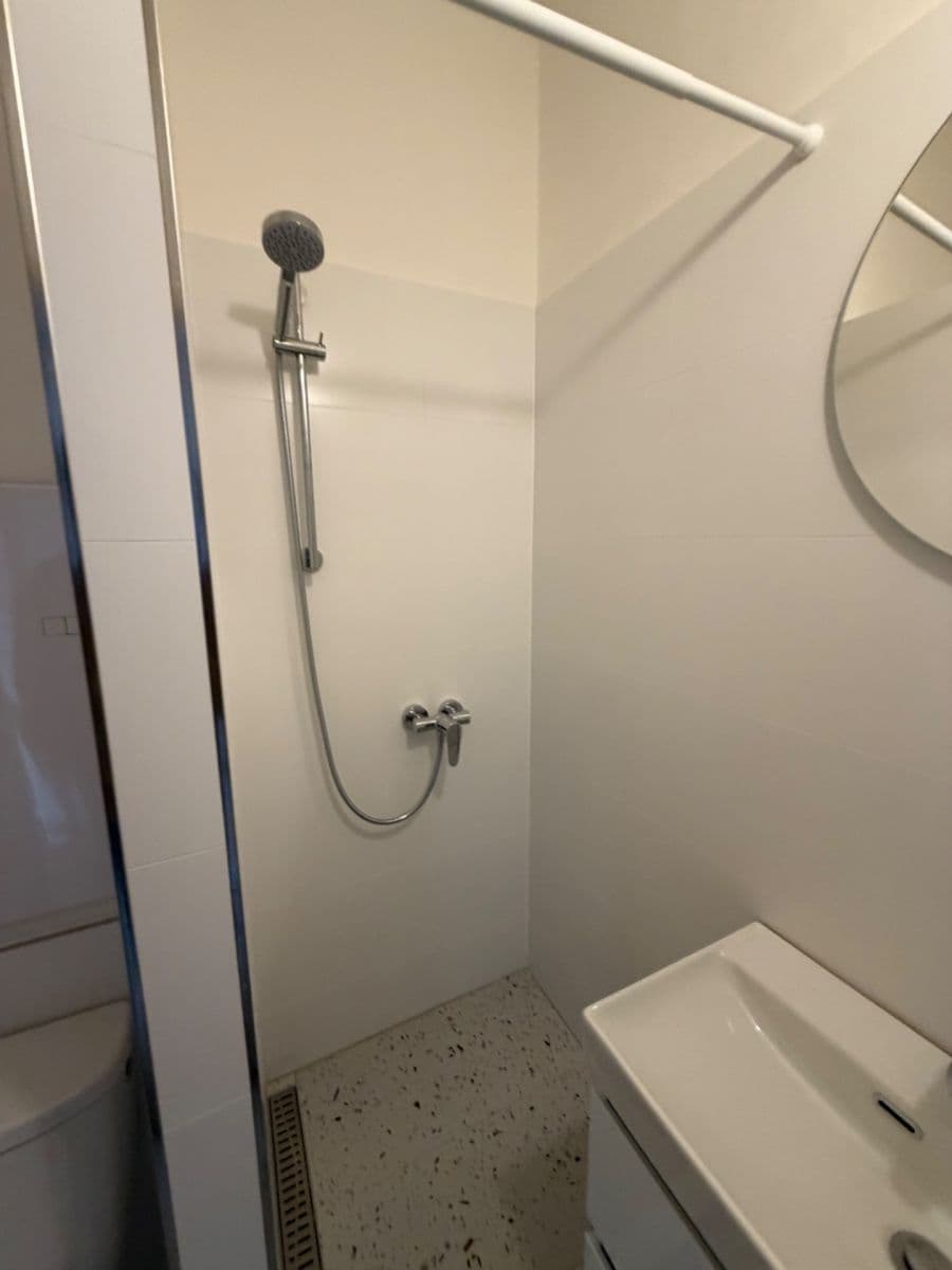 Pronájem bytu 1+kk 24 m², 17. listopadu, Ústí nad Labem, Ústecký kraj Pronájem bytu 1+kk 24 m², 17. listopadu, Ústí nad Labem, Ústecký kraj