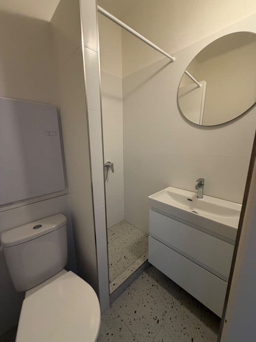 Pronájem bytu 1+kk 24 m², 17. listopadu, Ústí nad Labem, Ústecký kraj Pronájem bytu 1+kk 24 m², 17. listopadu, Ústí nad Labem, Ústecký kraj