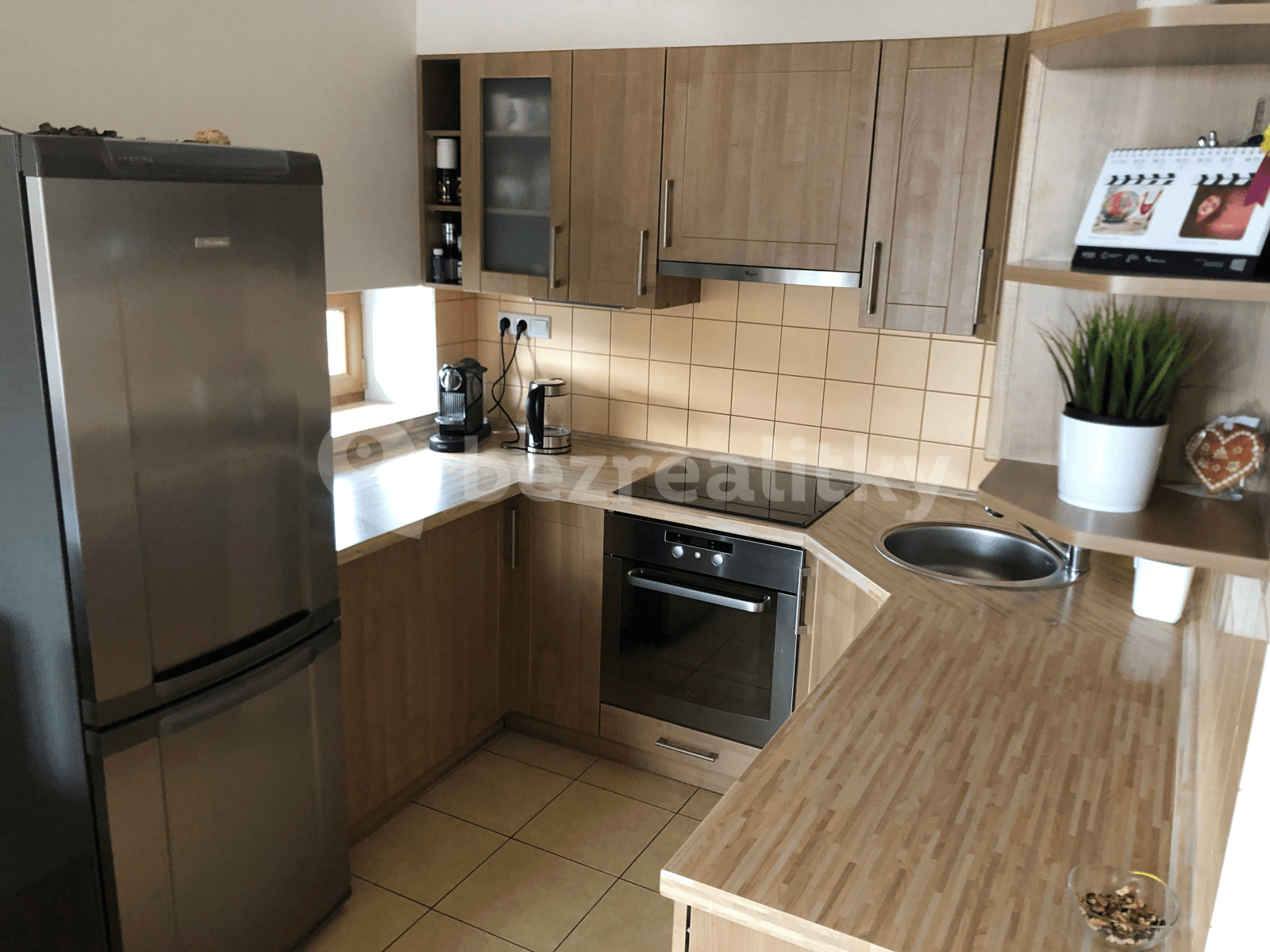 Pronájem bytu 2+kk 54 m², Lomená, Zbuzany, Středočeský kraj Pronájem bytu 2+kk 54 m², Lomená, Zbuzany, Středočeský kraj