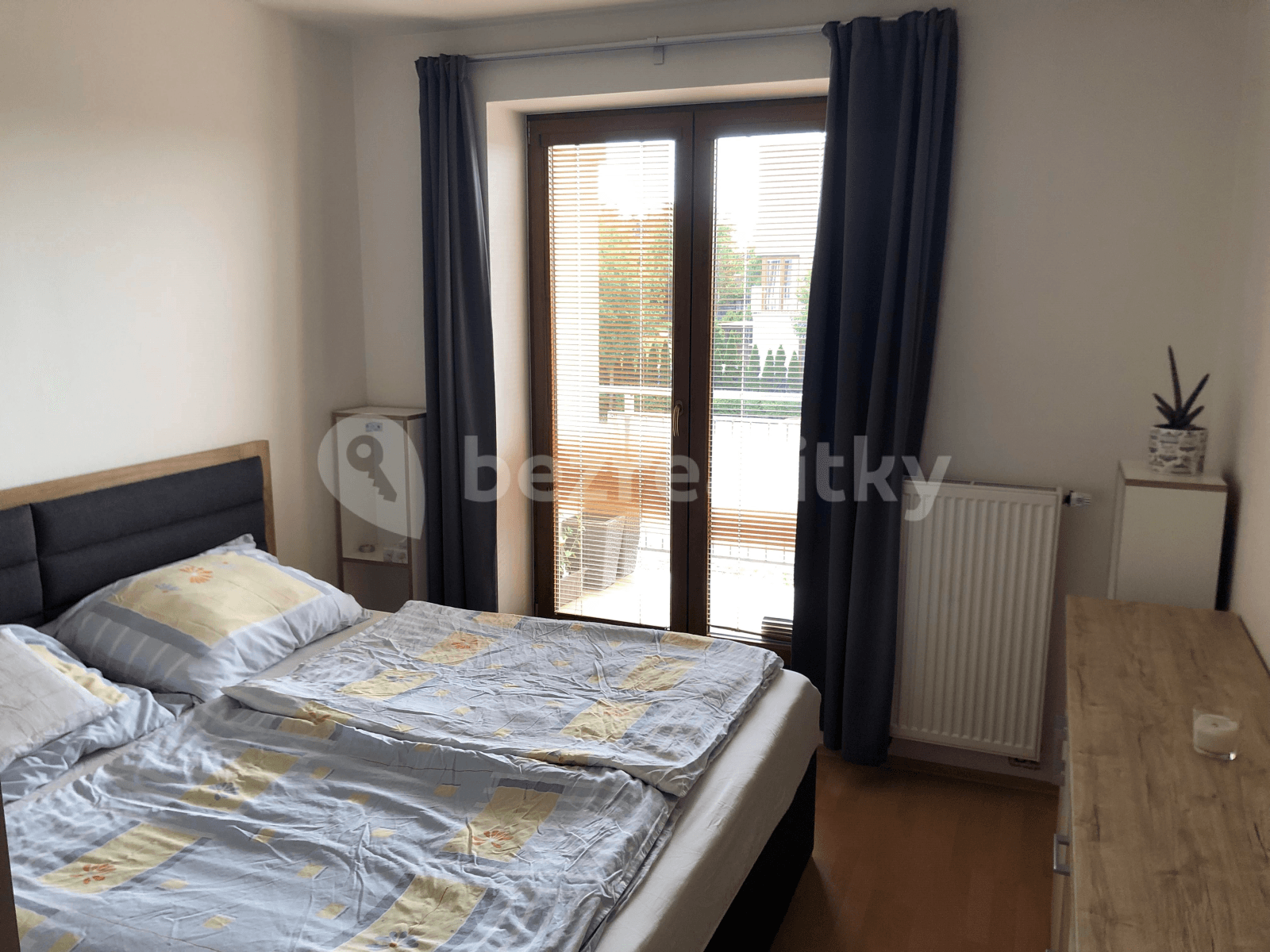 Pronájem bytu 2+kk 54 m², Lomená, Zbuzany, Středočeský kraj Pronájem bytu 2+kk 54 m², Lomená, Zbuzany, Středočeský kraj