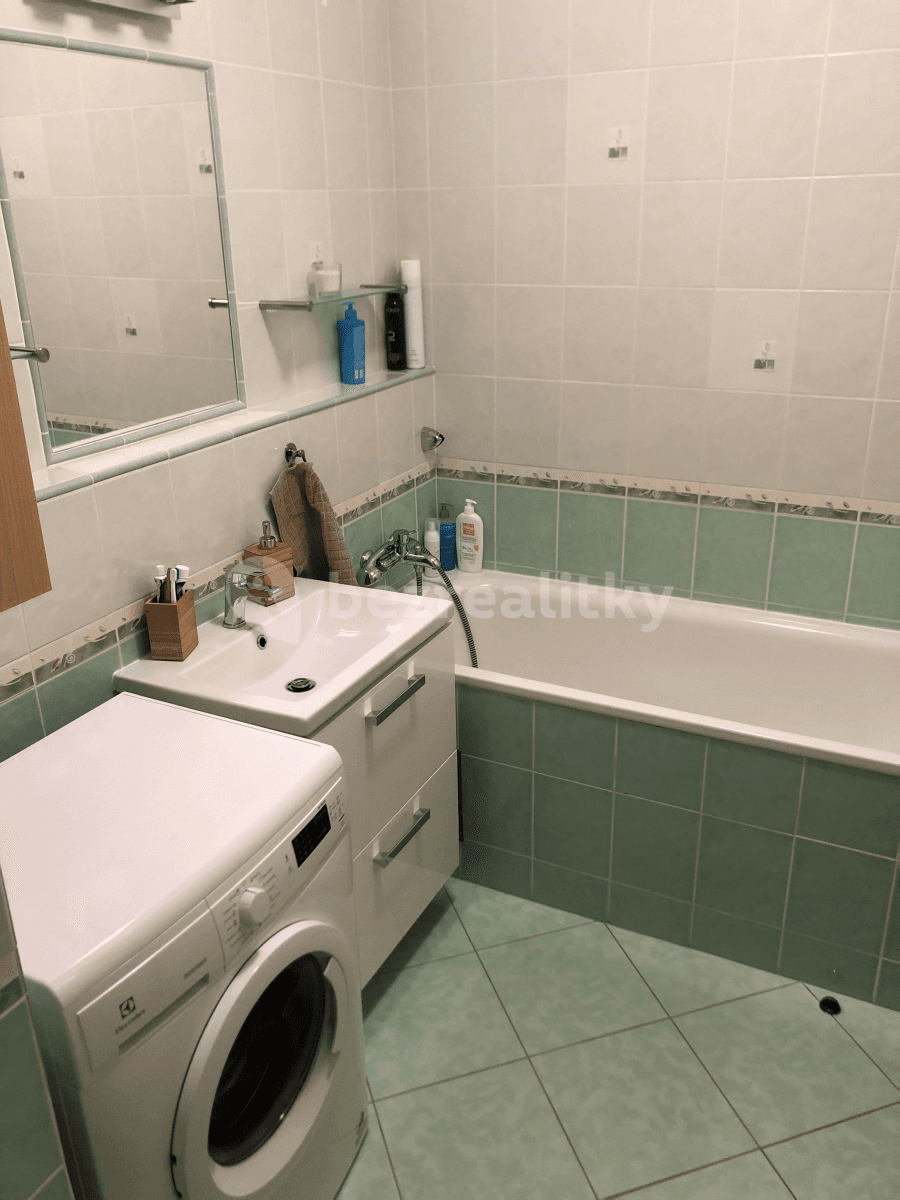 Pronájem bytu 2+kk 54 m², Lomená, Zbuzany, Středočeský kraj Pronájem bytu 2+kk 54 m², Lomená, Zbuzany, Středočeský kraj