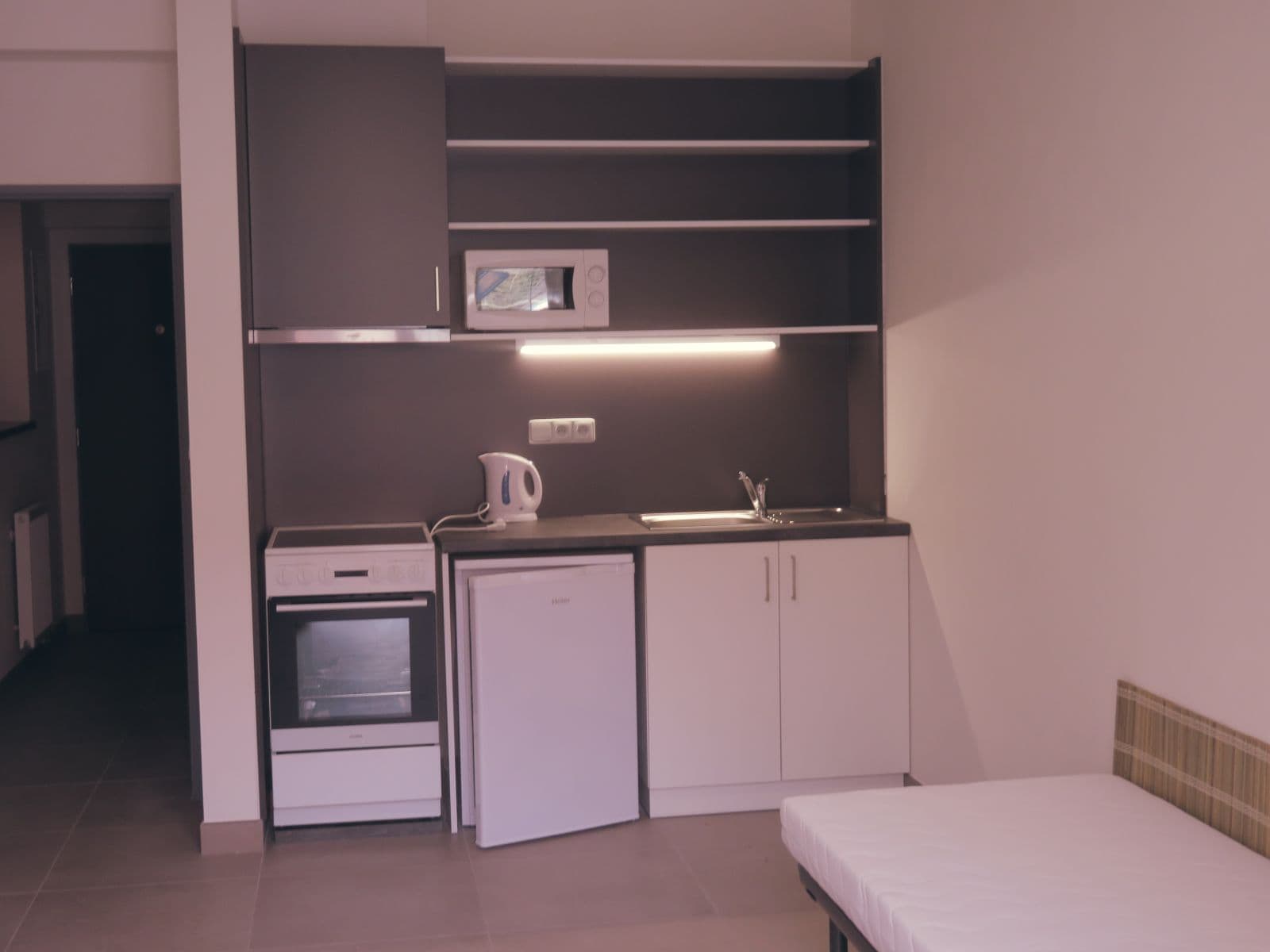 Pronájem bytu Garsoniéra 23 m², Družstevní, Kněževes, Středočeský kraj Pronájem bytu Garsoniéra 23 m², Družstevní, Kněževes, Středočeský kraj